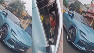 ഹേറ്റേഴ്‌സില്ല, പക്ഷേ ബ്ലോക്ക്ബസ്റ്ററടിച്ചിട്ട് കൊല്ലങ്ങള്‍... ഫെറാറി SUV സ്വന്തമാക്കിയ ആദ്യ നടനെ നോക്കിക്കേ