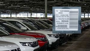 ഗ്ലാസില്‍ ഈ സ്റ്റിക്കറുണ്ടെങ്കില്‍ പറിച്ച് കളയുക! കാര്‍ മോഷ്ടിക്കപ്പെടരുത് എന്നാണെങ്കില്‍