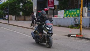 ഹീറോയുടെ വീരൻ, പുതിയ 160 സിസി മാക്‌സി സ്‌കൂട്ടർ ഒരു പൊളി പൊളിക്കും! റിവ്യൂ വിശേഷങ്ങൾ വായിച്ചാലോ