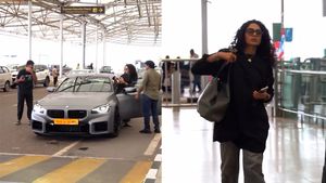 രണ്ടാം ഭാര്യയെ പൊന്നുപോലെ നോക്കുന്ന സൂപ്പർസ്റ്റാർ; എയർപോർട്ടിൽ കൊണ്ടുവിടുന്നത് കോടികളുടെ ആഡംബര കാറിൽ