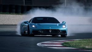 ഇനി ഇവൻ്റെ കാലമാണ്! ലംബോർഗിനിയെയും ഫെറാറിയെയും വെല്ലാൻ മസെരാട്ടിയുടെ പുത്തൻ സൂപ്പർകാർ