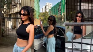 700 കോടി മുതൽ മുടക്കുളള ഫ്ലോപ്പായ ചിത്രത്തിലെ സുന്ദരി നായിക! യാത്ര 90 ലക്ഷത്തിൻ്റെ ആഡംബര സെഡാനിൽ