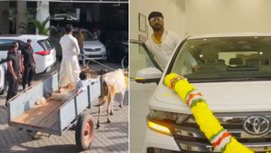 വന്ന വഴി മറക്കാതെ യുവ കര്‍ഷകന്‍! ₹1.48 കോടിയുടെ കാര്‍ വാങ്ങാന്‍ വന്നത് കാളവണ്ടിയില്‍