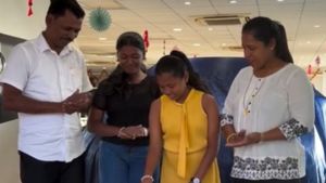 സത്യപ്രതിജ്ഞക്ക് സ്‌കൂട്ടറിലെത്തിയ എംഎല്‍എ 3 വര്‍ഷം കൊണ്ട് കാര്‍ വാങ്ങി! കമന്റ് ബോക്‌സില്‍ പൊങ്കാല