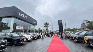 ഉത്സവത്തിന് റെക്കോർഡ് ഡെലിവറിയുമായി ബ്രാൻഡുകൾ; 24 മണിക്കൂറിൽ 1 ലക്ഷം യൂണിറ്റുകൾ