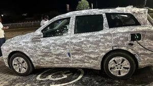 മഹീന്ദ്രയുടെ അടുത്ത ഇവി ഉടനെയെത്തും; ക്യാമറക്കണ്ണിൽ കുടുങ്ങിയ ആളെ മനസിലായോ