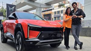 ലാലേട്ടന്റെ പൊട്ടിയ പട്ടാള സിനിമയിലെ നടന്‍! ആനിവേഴ്‌സറിക്ക് ഭാര്യക്ക് BE 6 സമ്മാനിച്ച കക്ഷിയെ ഓര്‍മയുണ്ടോ?