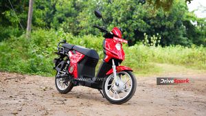 ഓടിക്കാന്‍ എളുപ്പം വിലയും കുറവ്; പെമ്പിളേളര്‍ക്ക് പറ്റിയ ന്യൂമെറോസ് എന്‍-ഫസ്റ്റ്  ഇ-സ്‌കൂട്ടര്‍ റിവ്യൂ