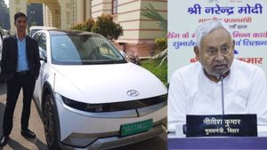 10-ാം തവണയും ബിഹാര്‍ മുഖ്യമന്ത്രിയായി അധികാരമേറ്റ് നിതീഷ്! സിഎമ്മിന്റെ വാഹനം ഏതാണെന്ന് അറിയണ്ടേ?