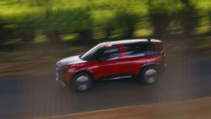 ആ ഫീച്ചറുണ്ടെന്ന് ഉറപ്പായി! ചുവപ്പഴകിൽ സിയറയുടെ ഗ്ലാമർ പ്രദർശിപ്പിച്ച് ടാറ്റ, സഫാരി വന്നപോലെ ആവില്ല