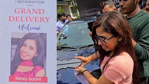 പരിഹാസങ്ങൾ വളമാക്കി വളർന്ന പെണ്ണിവൾ! സെക്കൻഡ് ഹാൻഡെങ്കിലും രേണു സുധിക്ക് ഈ സ്വിഫ്റ്റ് ബെൻസാണ്