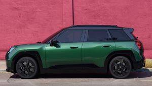 മിനിയുടെ കിടിലൻ ഇലക്ട്രിക് സർപ്രൈസ്; കൂപ്പറിൻ്റെ കൊച്ചനിയൻ അടുത്ത വർഷം ഇന്ത്യയിലെത്തും