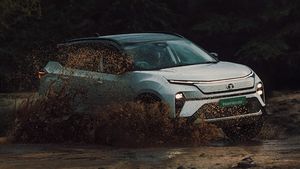 ഹാരിയറും ക്രെറ്റയും വരെ ബാറ്ററി ഘടിപ്പിച്ച വർഷം, 2025-ൽ പിറവിയെടുത്ത തകർപ്പൻ ഇലക്‌ട്രിക് എസ്‌യുവികൾ