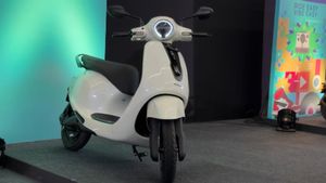 ഫുൾ ചാർജിൽ 113 KM ഓടിക്കാം, പക്ഷേ ചേതക് C25 വാങ്ങുന്നുണ്ടേൽ ഇക്കാര്യങ്ങൾ നോക്കിവെക്കണേ