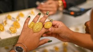 Kerala Gold Price Hits New Record on January 26, 2025; One Pavan Costs ₹1.5 Lakh | സ്വർണം കത്തിക്കയറുന്നു, ഇന്ന് പവന് കൂടിയത് 1,800 രൂപ, ഒരുപവൻ വാങ്ങാൻ 1.5 ലക്ഷം നൽകണം