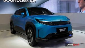 500KM റേഞ്ചുമായി ടൊയോട്ട ഇവി 10 ദിവസത്തിനുള്ളില്‍ എത്തും! മാരുതിയെ പോലെ 'പോസ്റ്റ് ' തരാതിരുന്നാല്‍ മതി