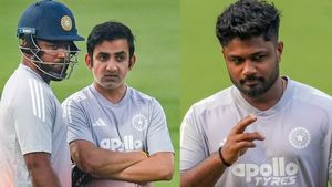 സഞ്ജുവിന് സൂര്യയുടെ അതേ പ്രശ്‌നം!! സ്ഥാനം തെറിക്കുമോ? കോച്ചിന്റെ സര്‍പ്രൈസ് മറുപടി