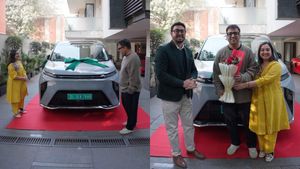 സ്റ്റാർട്ടപ്പ് ലോകത്തെ 'ഷാർക്കി'ന്റെ യാത്രകൾക്ക് കൂട്ടായി MG M9! എലൈറ്റ് ക്ലാസിനിടയിൽ തരംഗമായി MPV