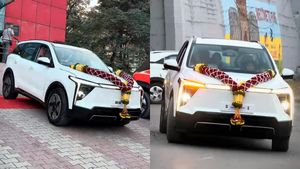 ഫുൾ ചാർജിൽ 679 KM റേഞ്ച്, രാജ്യം കാത്തിരുന്ന 7-സീറ്റർ ഇലക്‌ട്രിക് എസ്‌യുവിയുടെ ഡെലിവറി ആരംഭിച്ച് മഹീന്ദ്ര