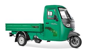 ബൈക്കിന്റെ വിലയിൽ പുതിയ കാർഗോ 3W പുറത്തിറക്കി TVS! കൂടുതൽ ലോഡ് കയറ്റാം, 60KM വരെ സ്പീഡിൽ പായും