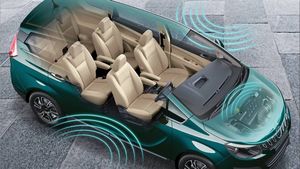 സെയിൽസ്മാൻമാർ ഈച്ചയെ ആട്ടേണ്ട ഗതികേട്, വിൽപ്പന വീണ്ടും '0'! 8 പേര്‍ക്ക് കയറാവുന്ന സെന്‍ട്രല്‍ എസിയുള്ള എംപിവി