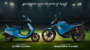 ഇന്ത്യൻ ജേഴ്‌സിയണിഞ്ഞ് ഓലയുടെ ഇലക്‌ട്രിക് സ്‌കൂട്ടറും ബൈക്കും, വാങ്ങിയാൽ ചാമ്പ്യനെ പോലെ കൊണ്ടുനടക്കാം