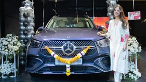 ആദ്യ സിനിമക്ക് ഓസ്‌കാര്‍ എന്‍ട്രി, 18-ാം വയസ്സില്‍ ബെന്‍സ് വാങ്ങി 10 മില്യണ്‍ ഫേളോവേഴ്‌സുളള നടി