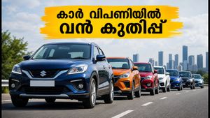 ജൂലൈയിൽ കാർ വിപണിയിൽ വൻ കുതിപ്പ്; മാരുതിയും ടാറ്റയും മുന്നിൽ, ഡീലർമാരുടെ സ്റ്റോക്ക് ആശങ്കയോ?