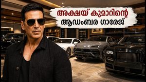 റോൾസ് റോയ്സ് മുതൽ റേഞ്ച് റോവർ വരെ; അക്ഷയ് കുമാറിന്റെ 2026-ലെ ആഡംബര കാർ ശേഖരം ഇതാ!