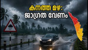 കേരളത്തിൽ അതിശക്തമായ മഴ: ഓറഞ്ച് അലർട്ട് പ്രഖ്യാപിച്ചു, യാത്രകൾ ഒഴിവാക്കണോ? ജാഗ്രത പാലിക്കേണ്ട വഴികൾ ഇതാ