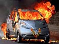 மேலும் ஒரு நானோ கார் தீப்பிடித்து எரிந்தது: ஆமதாபாத்தில் அதிர்ச்சி சம்பவம்