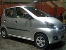 இந்த ஆண்டிலேயே குட்டி காரை அறிமுகப்படுத்த பஜாஜ் தீவிரம்