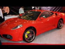 டொயோட்டோ கரொல்லாவை ஃபெராரி ஸ்போர்ட்ஸ் காராக வடிவமைக்கும் வித்தை