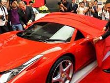 டெல்லியில் ஃபெராரி ஷோரூம் திறப்பு:கார் புக்கிங்கும் ஆரம்பம்