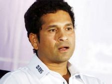 ரூ.4 கோடியில் புதிய நிசான் சூப்பர் கார் வாங்கிய சச்சின்!