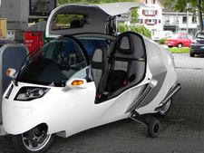 குளு குளு வசதியுடன் புதிய ஸ்போர்ட்ஸ் பைக் அறிமுகம்