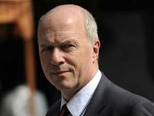 டாடா மோட்டார்ஸ் சிஇஓ பீட்டர் ஃபார்ஸ்டர் திடீர் ராஜினாமா