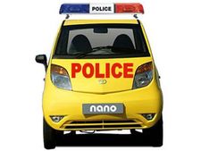 மும்பையில் ரோந்து பணிகளுக்கு நானோ கார்: போலீசார் ஆய்வு