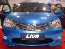 இந்தியாவிலிருந்து எட்டியோஸ், லிவா கார்களை ஏற்றுமதி செய்யும் டொயோட்டோ