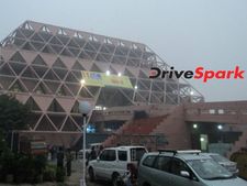 டெல்லி ஆட்டோ கண்காட்சியில் கார்கள்- டிரெயிலர்