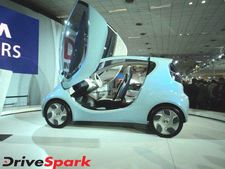 சிறகை விரித்தது போன்ற கதவுகளுடன் டாடா பிக்ஸெல்