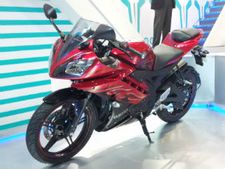 லிமிடேட் எடிசன் யமஹா ஆர்-15: 100 பைக்குகளுக்கு மட்டுமே புக்கிங்