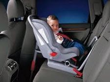 காரில் குழந்தைகளை அழைத்துச் செல்வதற்கான 'சைல்டு சீட்'!