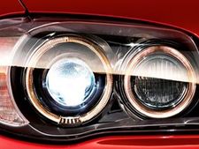 டிரைவ்ஸ்பார்க் ஆட்டோ ஸோன்: காருக்கான புரொஜெக்டர் ஹெட்லைட்டுகள்