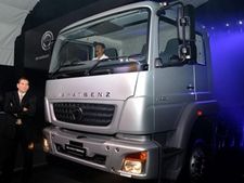 உலகத்தரத்துடன் 8 புதிய டிரக்குகளை அறிமுகப்படுத்திய பாரத் பென்ஸ்