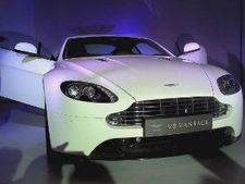 டெல்லியில் புதிய ஷோரூம் திறந்த ஜேம்ஸ்பாண்டு புகழ் அஸ்டன் மார்ட்டின்