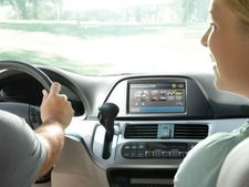 ஒரு கல்லில் இரு மாங்காய் வசதியுடன் இன்டெல் வழிகாட்டி சாதனம்!