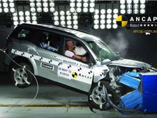 தர சோதனையில் மஹிந்திரா எக்ஸ்யூவிக்கு 4 ஸ்டார் ரேட்டிங்