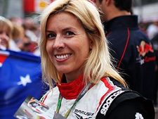 டிரக்கில் மோதி ரேஸ் கார் பயங்கர விபத்து: கண்ணை இழந்த வீராங்கனை