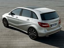 ரூ.25 லட்சத்தில் வரும் புதிய காம்பெக்ட் சொகுசு கார்கள்